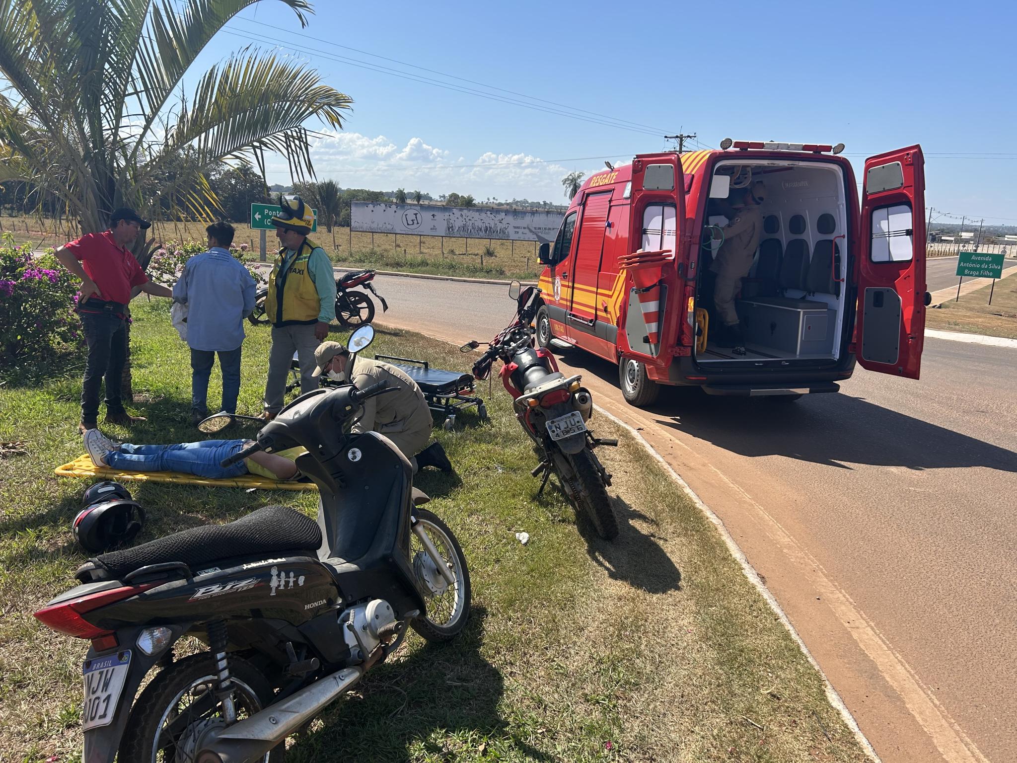 Motociclista invade preferencial e provoca acidente de trânsito TV