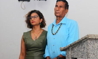 Familiares da 1ª vereadora eleita com maior votação em Araputanga se emocionam em homenagem às mulheres na Câmara Municipal