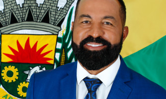 Vereador Ronaldo das Botas solicita reforma da quadra esportiva da comunidade das Botas