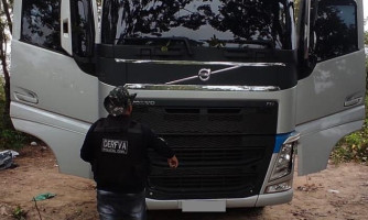Carreta roubada no sul do estado é encontrada pela Polícia Civil em local usado como desmanche de veículos