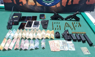 PM prende quadrilha em Mirassol d'Oeste por porte ilegal de armas e apreende munições
