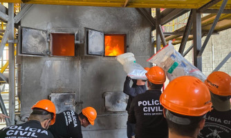 Polícia Civil incinera três toneladas de entorpecentes apreendidos pelas Forças de Segurança
