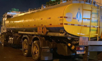 Força Tática apreende caminhão com combustível que seria levado para o Garimpo do Sararé