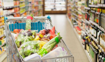Governo avalia reduzir tarifa de importação para baratear alimentos