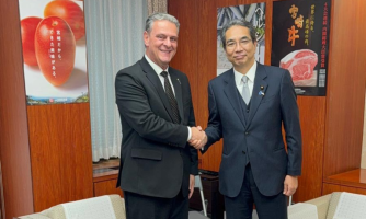 Ministro Carlos Fávaro se reúne com ministro da Agricultura do Japão Taku Eto
