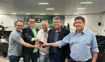 Pontes e Lacerda: Estudantes da Unemat recebem auxílio transporte