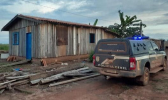 Adolescente de 16 anos mata mulher com facadas no pescoço em sofá de residência