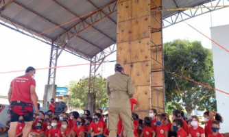 Bombeiros realiza ação com crianças em Adrianópolis