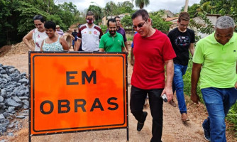 Botelho vistoria obras no bairro Centro América