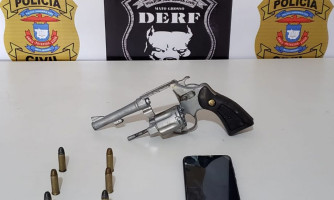 Dois suspeitos são flagrados com arma de fogo antes de roubo em Rondonópolis
