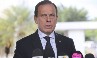 Doria cita abandono do PSDB e diz que vai desistir de pré-candidatura