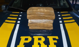 Droga que saiu de Pontes e Lacerda é interceptada pela PRF; homem foi preso