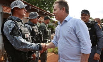 Governador vai ao local de operação e agradece policiais: “Bandido não vai se criar aqui”