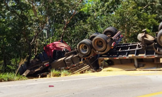 Grave acidente deixa duas vítimas fatais na BR-174; veja as fotos