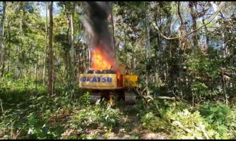 Ibama retira garimpeiros em terra indígena e queima 7 maquinários em Pontes e Lacerda