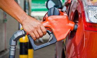 ICMS: Governo diz que reduziu R$ 0,61 na gasolina, R$ 0,18 no diesel e R$ 0,19 no etanol em MT