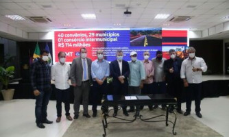 Max Russi participa de assinatura de 114 mi em convênios e assegura atuação de ALMT