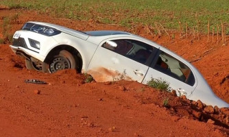 Menino de 9 anos morre atropelado ao catar latinhas com o pai na beira da estrada em MT e motorista é preso
