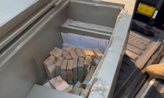 PF encontra cofre com quase R$ 750 mil durante operação contra envolvidos em lavagem de dinheiro e tráfico de drogas em MT