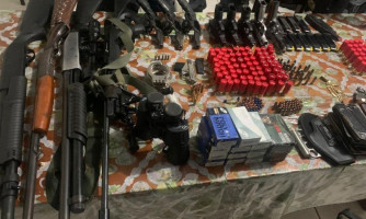 PM desarticula quadrilha após invasão de fazenda e apreende 12 armas e 994 munições