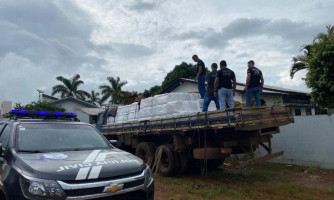 Policia Civil aprende caminhão com 10 mil litros de defensivos agrícolas adulterados em Campos de Júlio
