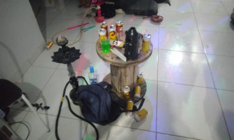Policiais encerram festa com 20 adolescentes consumindo bebida alcoólica em Sapezal