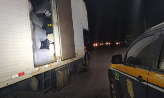 PRF apreende carga de cigarros contrabandeado do Paraguai