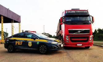 PRF de Pontes e Lacerda prende motorista após evadir-se de bloqueio viário