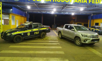PRF em ação conjunta com as forças policiais, recuperam HILUX roubada em Pontes e Lacerda