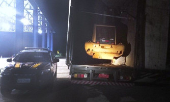 PRF recupera trator com ocorrência de furto/roubo no estado de São Paulo