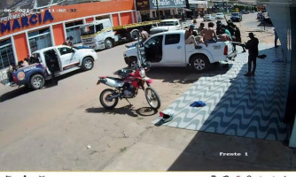 Quadrilha ataca 2 agências bancárias e faz reféns em cidade no norte de MT; veja o vídeo