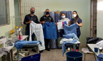 Recuperandos produzem 600 uniformes para Santa Casa de Pontes e Lacerda