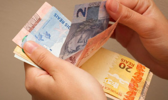 Salário mínimo pode subir para R$ 1.155,55 em 2022