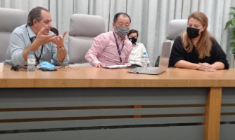 Secretário se reúne na Zona Franca de Dubai em busca de soluções para ZPE de Cáceres