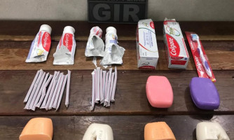 Três mulheres são presas escondendo maconha dentro de tubo de creme dental