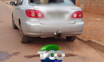 Mulher fica ferida após passar mal e bater em carro