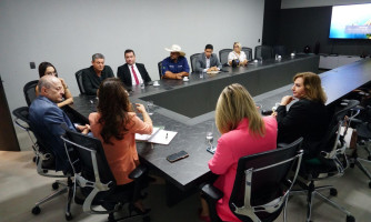 Diálogo Estratégico: Dep. Moretto e Governador em Exercício Pivetta Discutem Desenvolvimento Sustentável em Reunião com SEMA