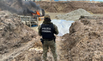 PF destrói mais de 15 maquinários no Garimpo ilegal do Sararé