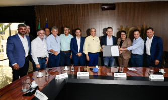ESCRITURAS GRATUITAS:  Governo de MT firma parceria para regularizar mais de 10.300 imóveis na região Oeste do Estado