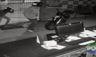 Oficina de motos é invadida durante a madrugada em Pontes e Lacerda