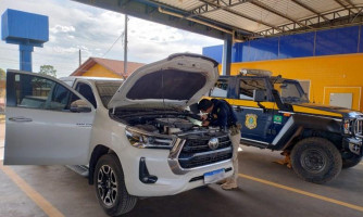 PRF Apreende Veículo com sinais de adulteração e substância explosiva em Pontes e Lacerda