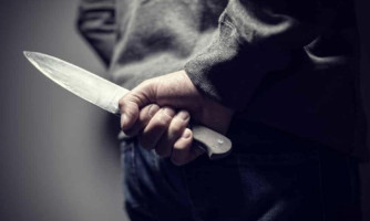 Cunhados são presos após se atacarem com facadas em festa em Poconé