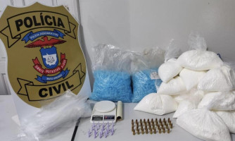 Polícia Civil apreende drogas, munições e apetrechos em residências de investigados por tráfico em Jauru