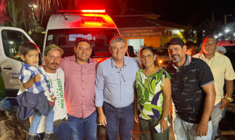 Moretto leva saúde  na entrega de uma ambulância para a cidade de  Vale de São Domingos