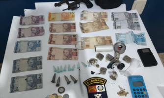 Três pessoas são detidas com drogas, arma de fogo na cidade de Comodoro