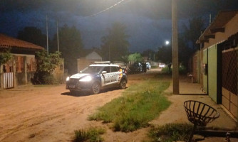 Polícia resgata duas crianças mantida em cárcere privado pelo próprio pai