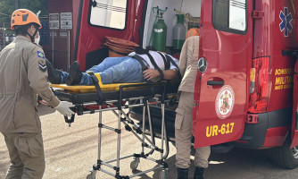 Acidente entre carro e moto é registrado na manhã desta quarta-feira no centro de Pontes e Lacerda
