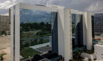 Governo antecipa 13º de aposentados do INSS para abril e maio