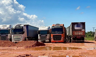PRF Intervém em Confusão de Caminhoneiros Embriagados na BR-174 em Nova Lacerda