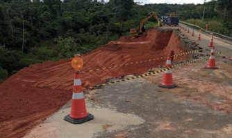 Trecho da BR-174 será destruído para reconstrução e fica interditado por tempo indeterminado